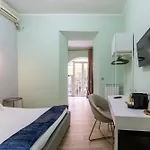 Giusi - Esquilino Harmony B&B 3*