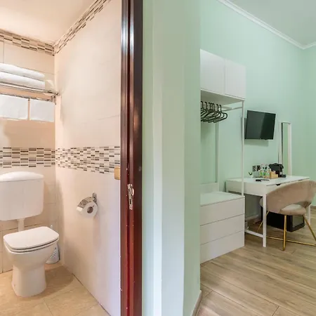 Leoni Di Giada - Close To Station 3*