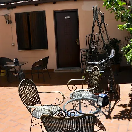 Bed & Breakfast Giusi - Esquilino Harmony 4*